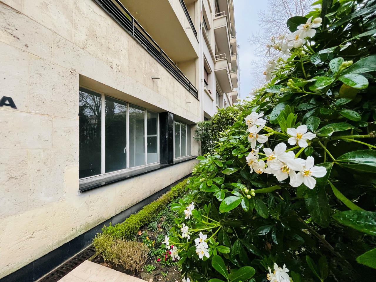 Bureau Paris 56m² Vente bureau Paris OVBUR2202119 0